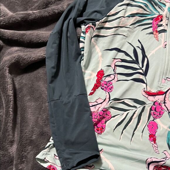 Carve Designs Floral Rash Guard in Pink and Blue - Picture 3 of 6